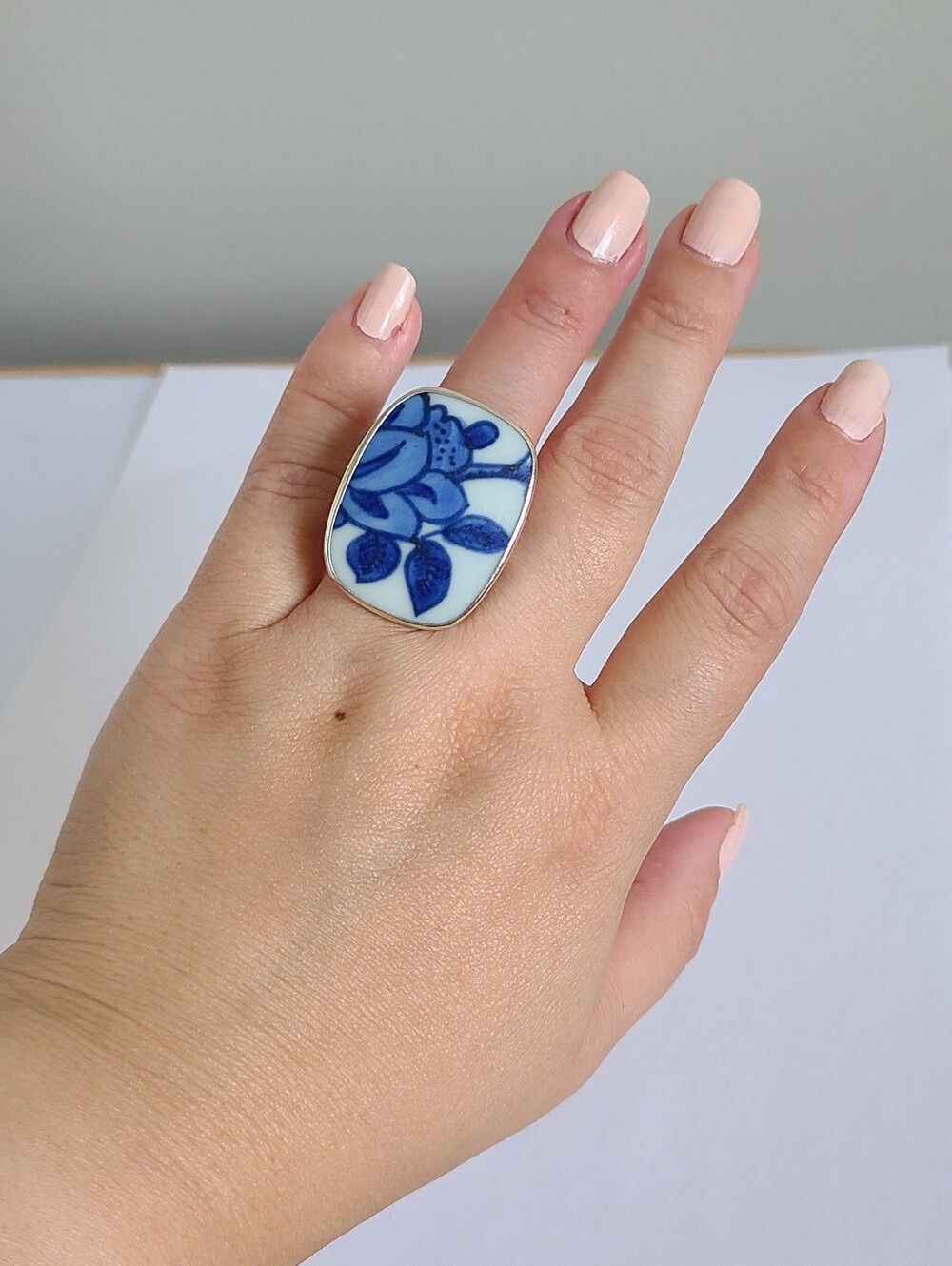 Vintage Chinese Shard Porcelain Blue White Square Sterling Silver Floral Ring